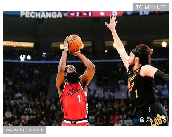 快船将帅怒斥末节争议判罚卢最怒 快船将帅怒斥末节争议判罚卢最怒